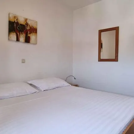 דירה In With One-bedroom 4